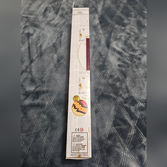 Harry Potter Gryffindor Alumni Diamond Painting Kit - Picture 4 of 6